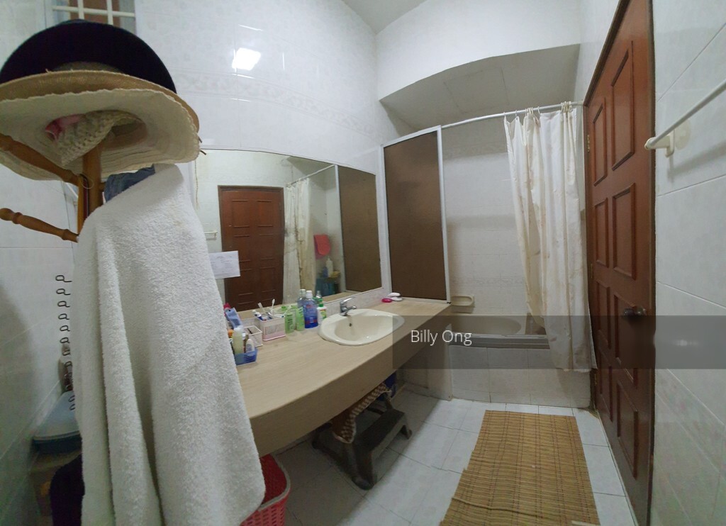 Sea Breeze Terrace (D16), Terrace #241986201